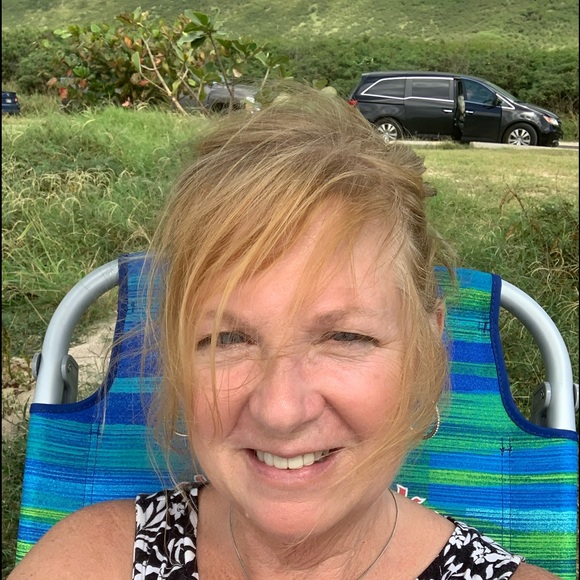 Meet your Posher, Robin - Picture 1 of 2